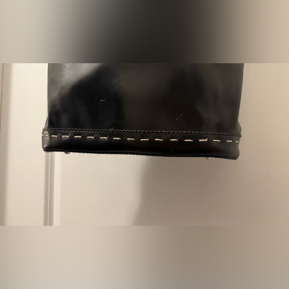 Tiffany & Fred Classic Black Tote - Picture 5 of 13